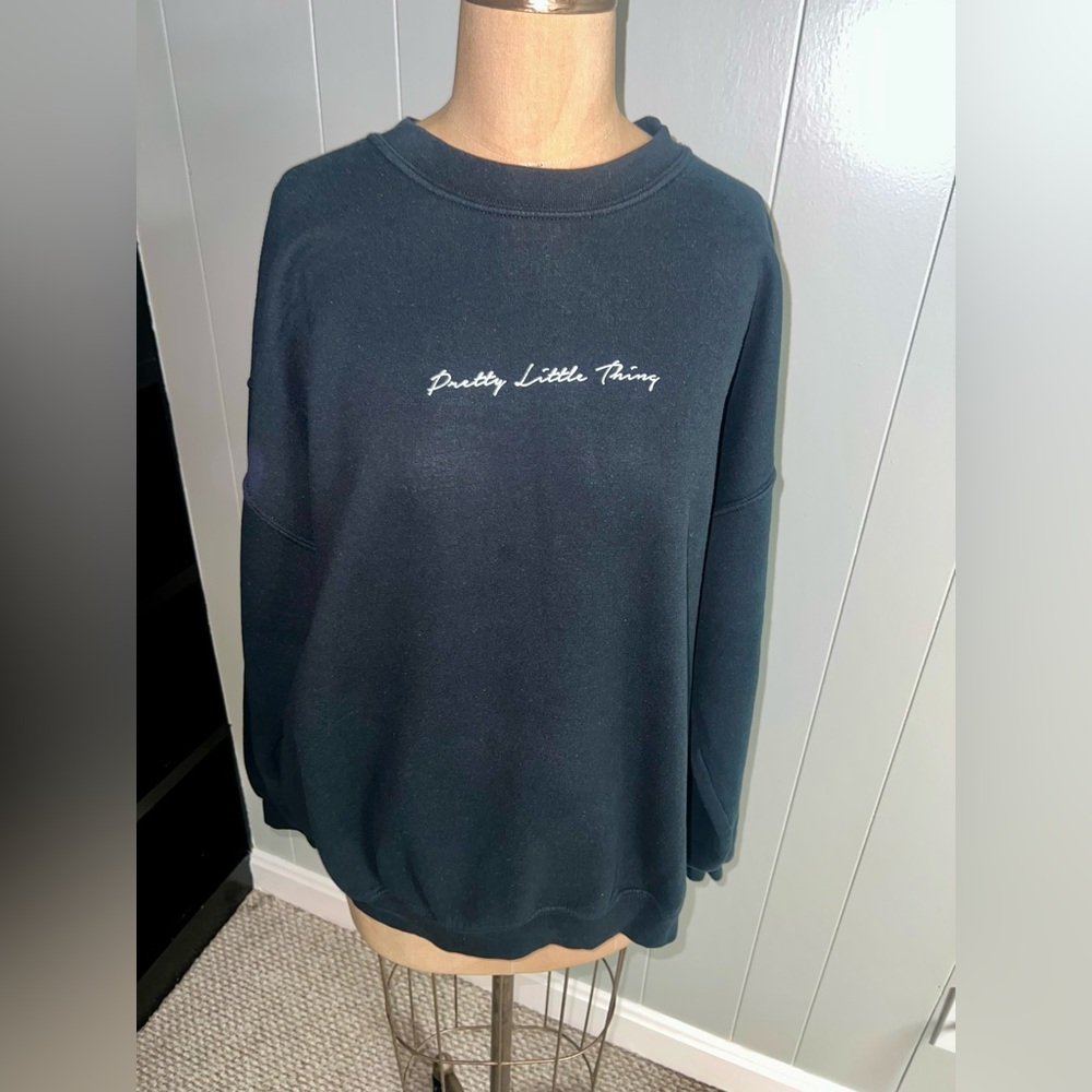 Pretty Little Thing Black Crewneck Sweatshirt